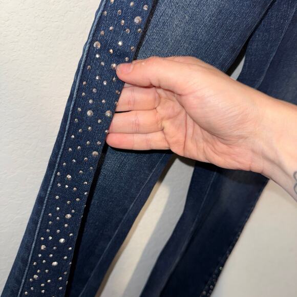 Judy Blue Rhinestone Jeans - Picture 4 of 6